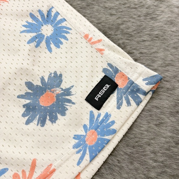 RSQ Mesh Floral Shorts Medium - Picture 6 of 12